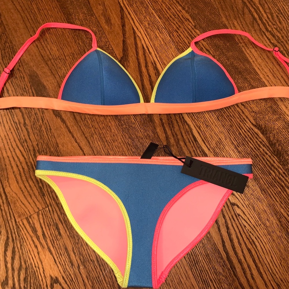 TRIANGL SWIMWEAR BIKINI SET NWT SIZE MED